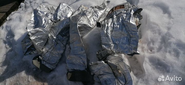 Тепло отражающий костюм пожарного