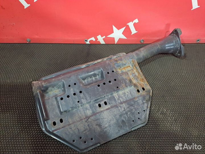 Кронштейн заднего крыла правый