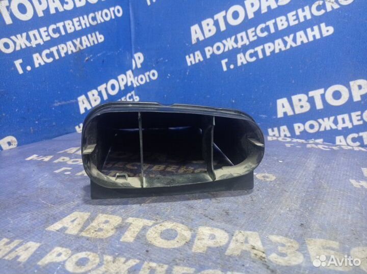 Крышка салонного фильтра Bmw E65 N62B44 2005