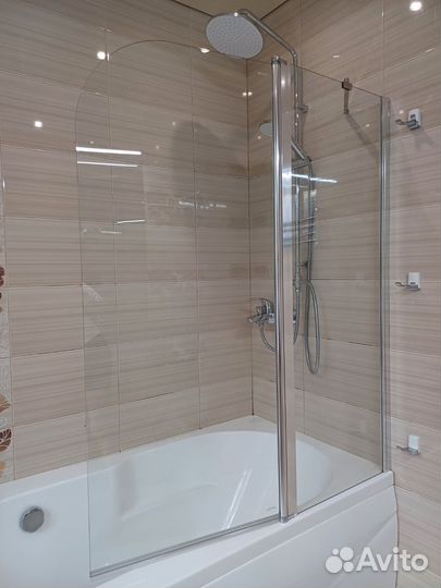 Шторка для ванной стекло