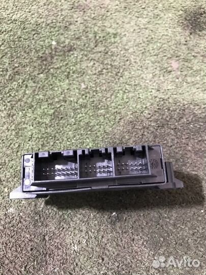 Блок PDC (парктроник) Audi A8 D3 BVJ 4.2 FSI 2007