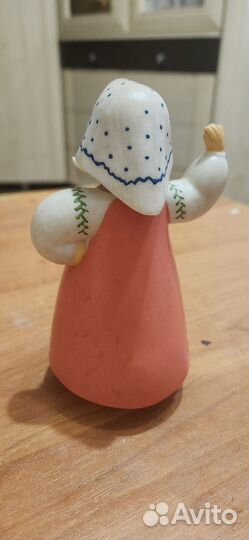 Статуэтка девочка-плясунья болванчик
