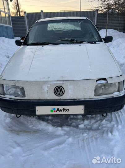 Volkswagen Passat, 1990