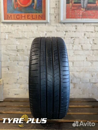 Pirelli P Zero PZ4 275/40 R21 107Y