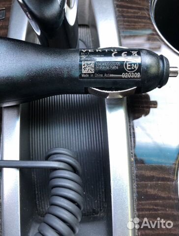 Автомобильная зарядка Vertu оригинал