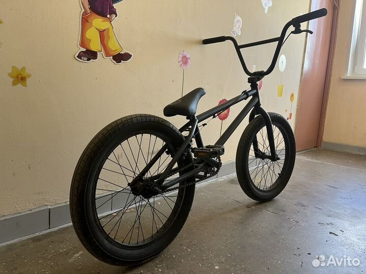 Велосипед BMX atom