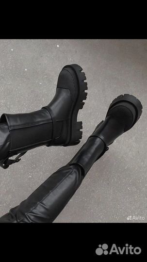 Ботинки челси на массивной подошве