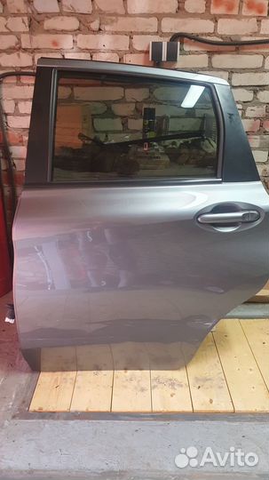 Дверь ниссан ноут е12 левая задняя