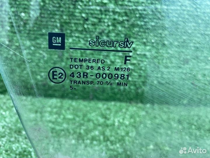 Стекло переднее правое Opel Vectra B