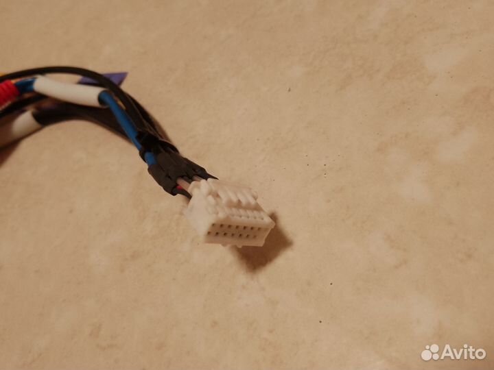 Кабель звук- видео для автомагнитол