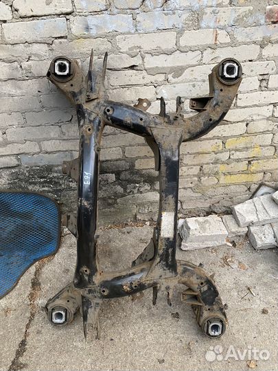 Подрамник задний bmw e70 e71