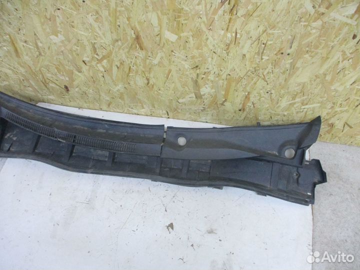 Жабо (левая часть) Тойота Королла 150