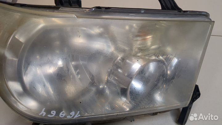 Фара (передняя) Toyota Sequoia 2008, 2008