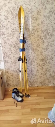 Беговые лыжи