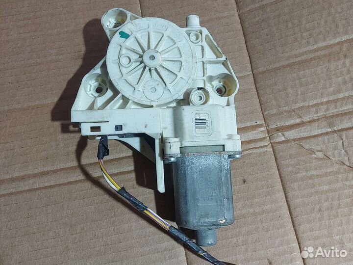 Моторчик стеклоподъемника P, P Ford Focus II