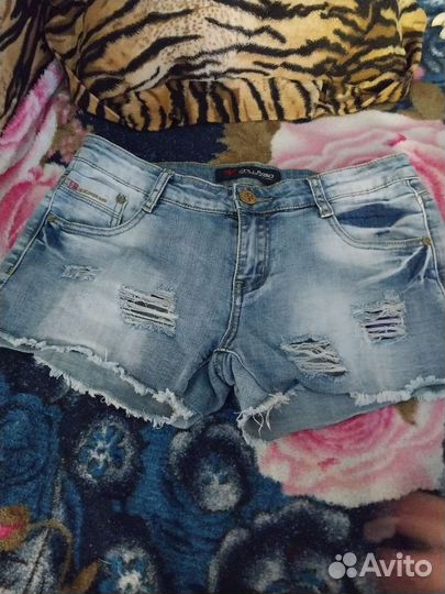 Джинсовые шорты