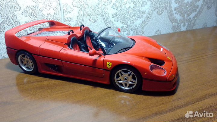 Ferrari F50 (1995) 1:18, Bburago, Италия