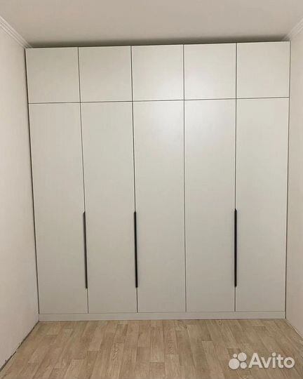 Шкаф распашной на заказ