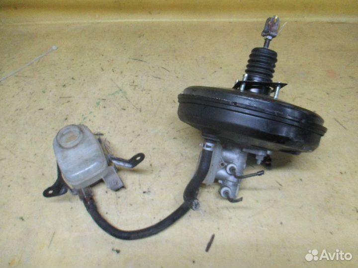 Вакуумник Toyota Noah ZRR70G