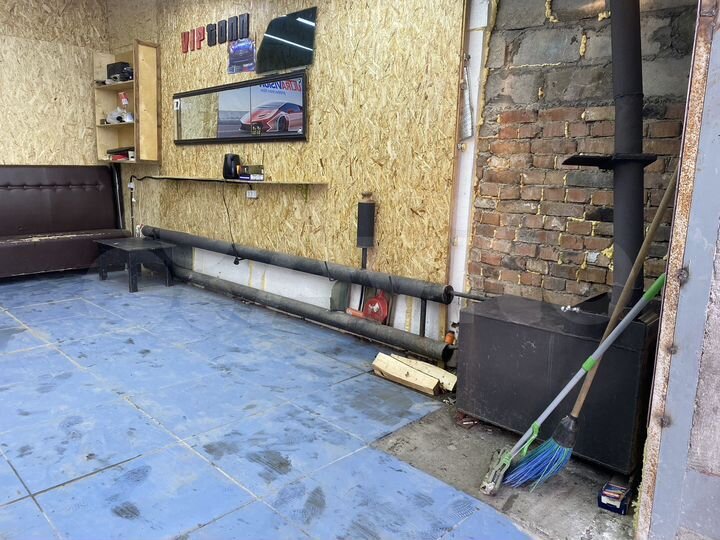 Гараж, > 30 м²