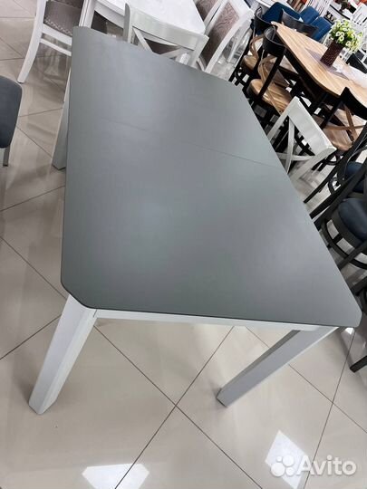 Кухонный стол