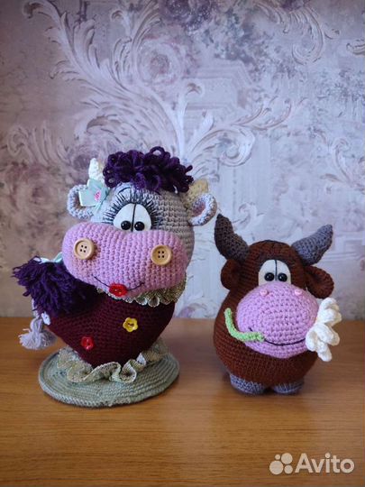 Игрушка вязанная бычок и корова