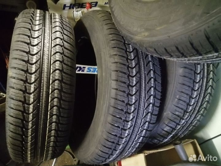 Шины резина летние 215 65 р16