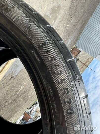 Dunlop SP Sport Maxx GT 35 R20