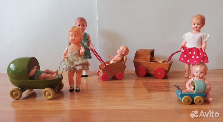 Коляска,мебель гдр для маленьких кукол,пупсиков