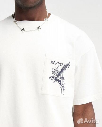 Стильная футболка Represent