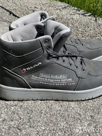 Ботинки зимниедля мальчика 40 р