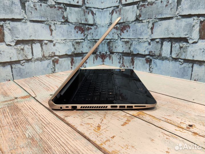 Игровой ноутбук intel-i7/2видеокарты/8Gb/SSD