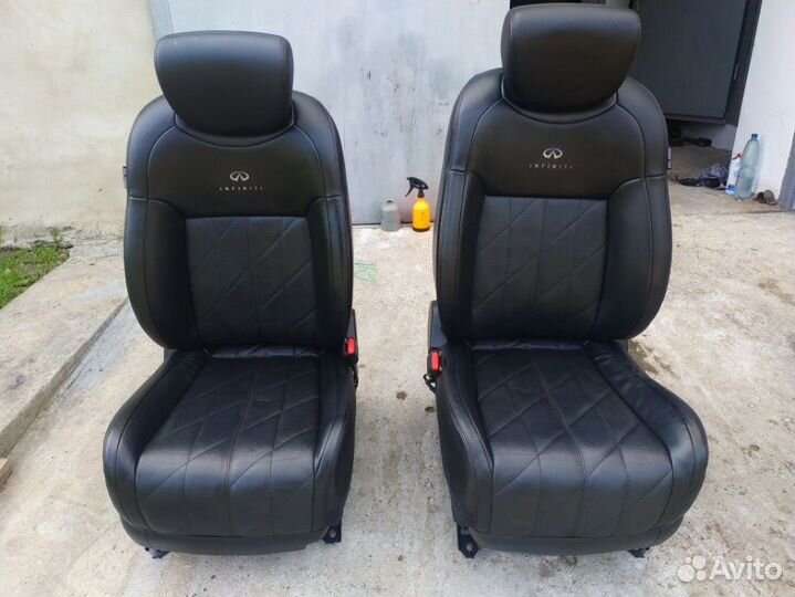 Сиденья на infiniti QX70 FX S51