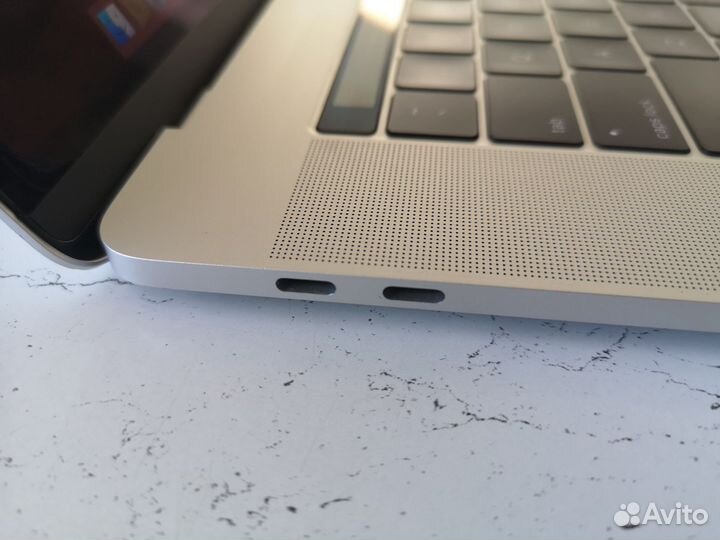 Apple MacBook Pro 15 2016