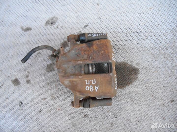 Передний правый суппорт Audi 80 Ауди 80