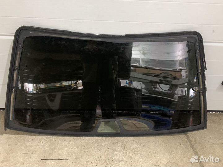Заднее стекло bmw e38