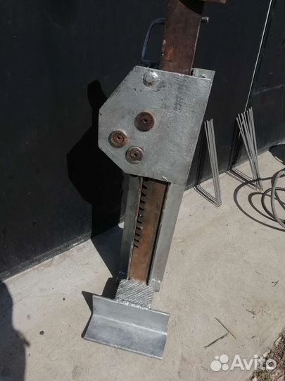 Железнодорожный домкрат