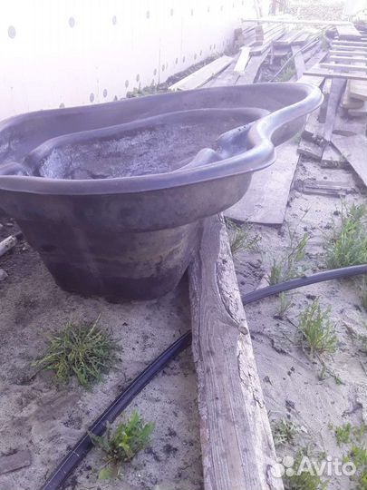 Декоративный бассейн