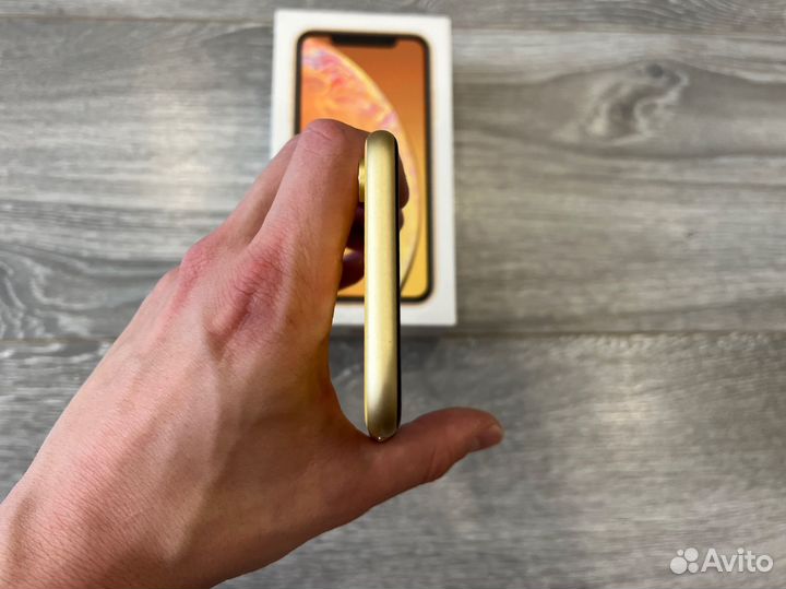 Телефон iPhone XR 64 gb