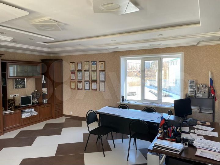 Здание свободного назначения, 927 м²