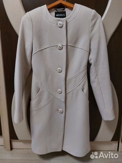 Пальто женское 42 44