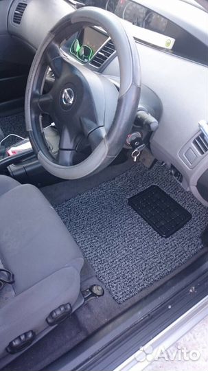 Продам коврики автомобильные (универсальные)