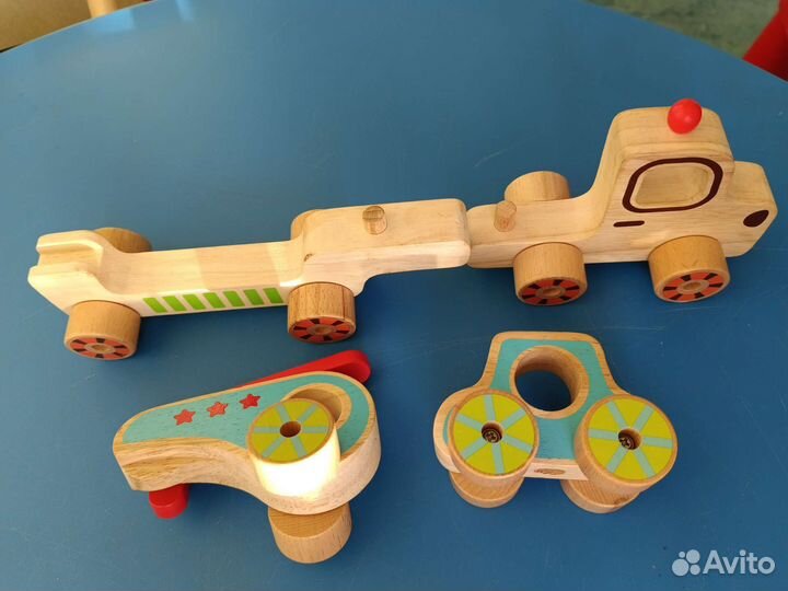 Набор деревянных машинок