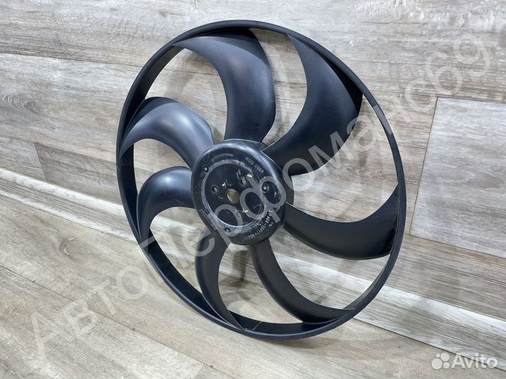 Вентилятор охлаждения двигателя Solaris 2 / Rio 4