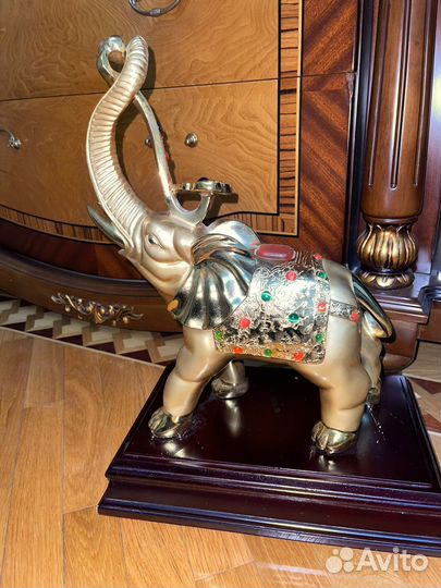 Статуэтка слон