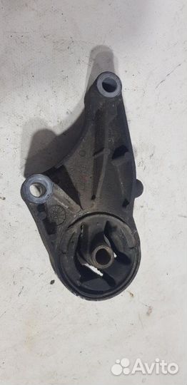 Подушка двигателя передняя Opel Astra H Z16XER