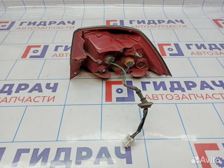 Фонарь задний наружный левый Mitsubishi Lancer X (CY) 8330A555. Дефекты