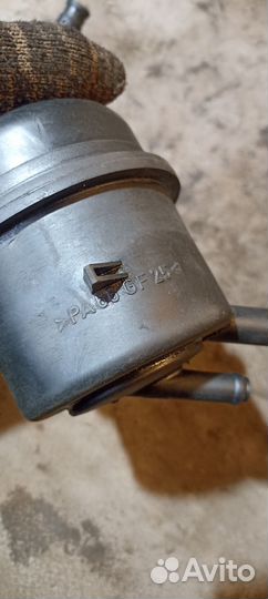 Бачок гур Опель Омега Б