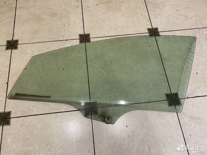 Стекло двери переднее левое Mazda сх7