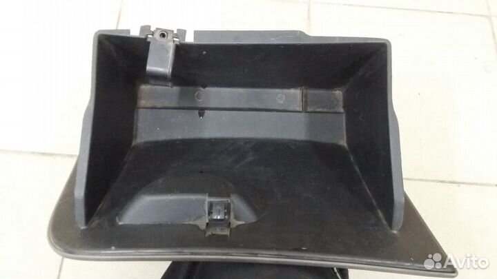 Бардачок Форд Фокус 1